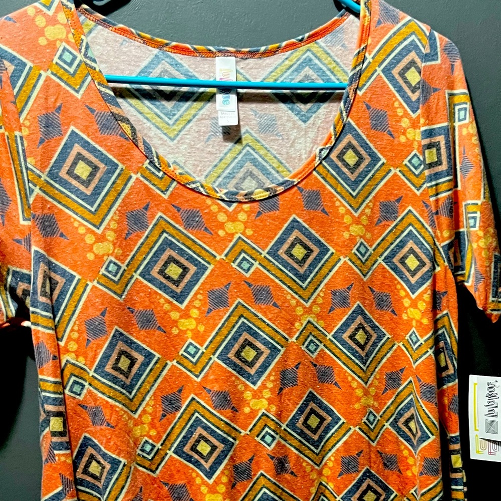 LuLaRoe Geometric Pattern Perfect Tee sz Small NWT
